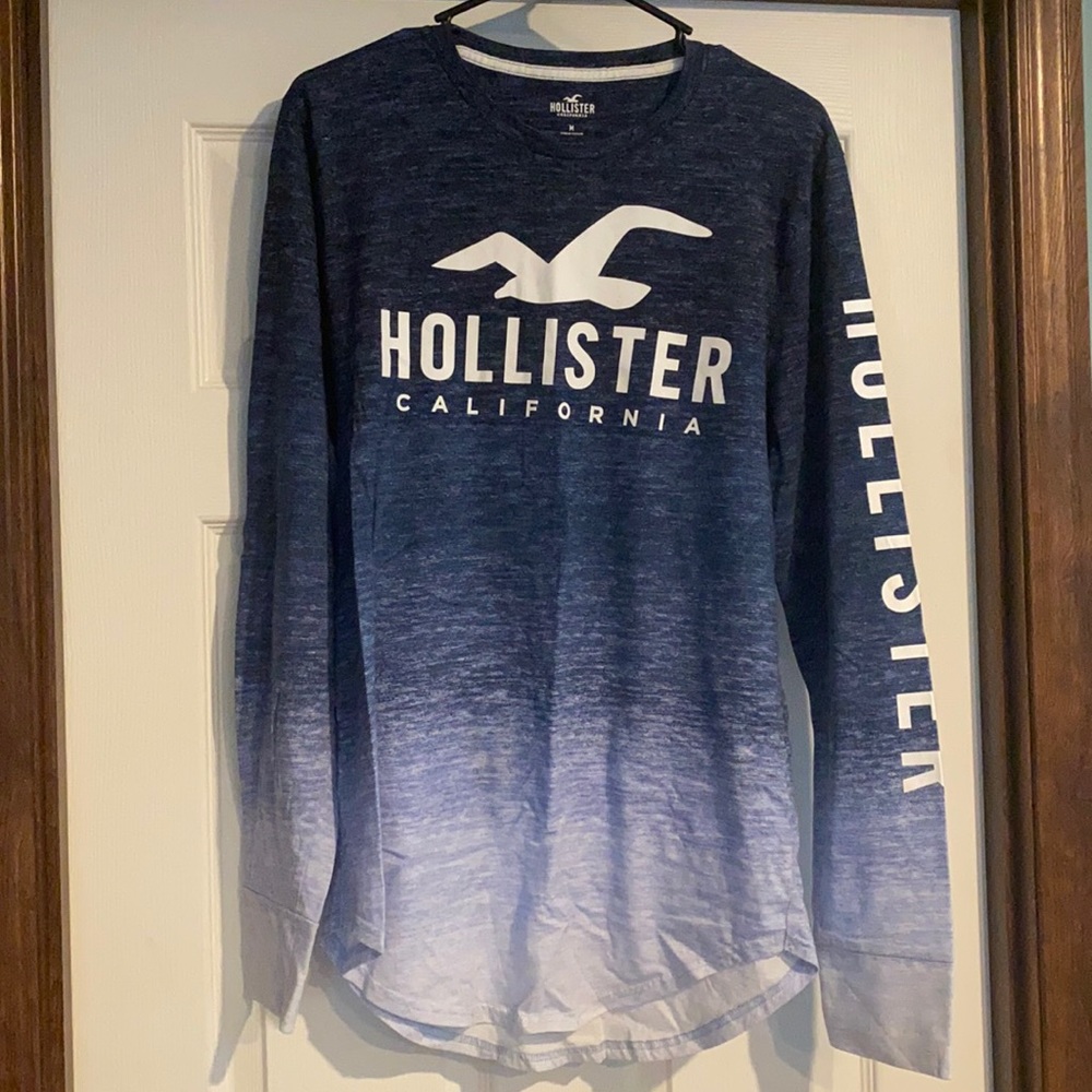 Men’s long sleeve hollister t-shirt size medium